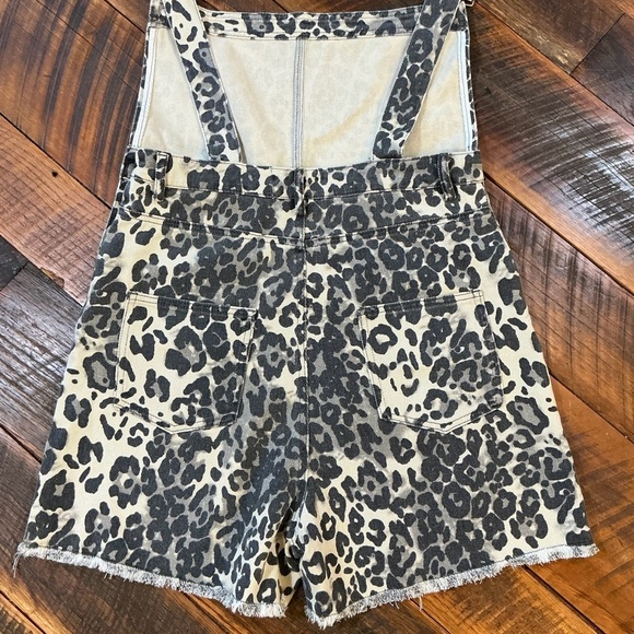 Molly Green JESSIE CHEETAH OVERALLS Women’s Medium - Picture 7 of 11